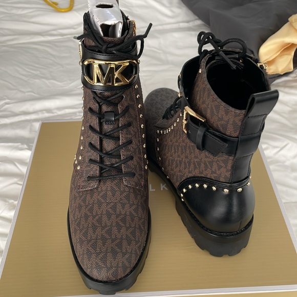 Michael Kors Bootie - Picture 2 of 4